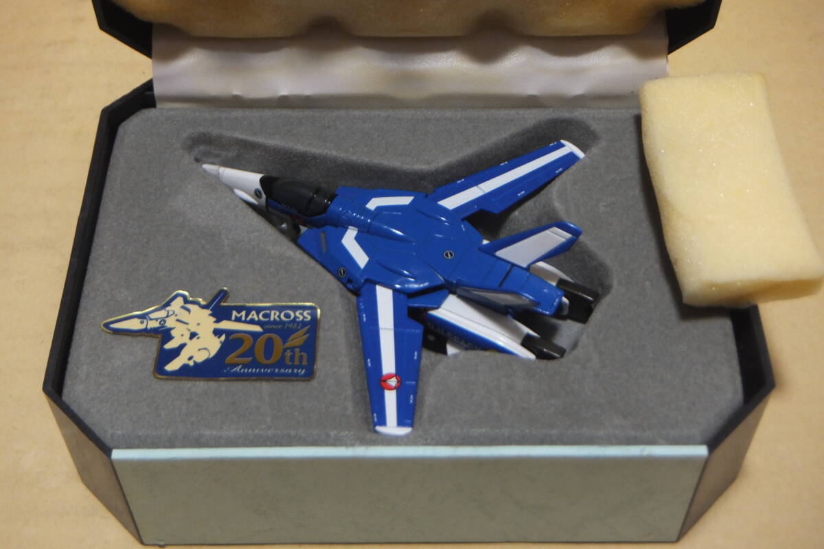 VF-1J マクシミリアン・ジーナス機 マクロス20th アニバーサリー 記念 合金製 バルキリー _画像1