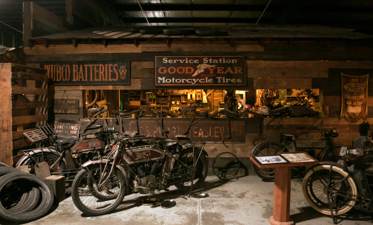 ④ウェブコバッテリーの木製看板バイクショップアパレル装飾カフェメタルサインバーウッドサインガレージサインボードアメリカンビンテージ_画像9