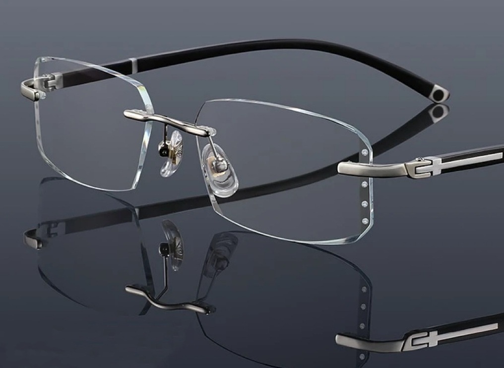 【+1.0～4.0　全領域　】ピントグラス インテリジェンス 老眼鏡 変色調光　サングラス機能付き③_画像2