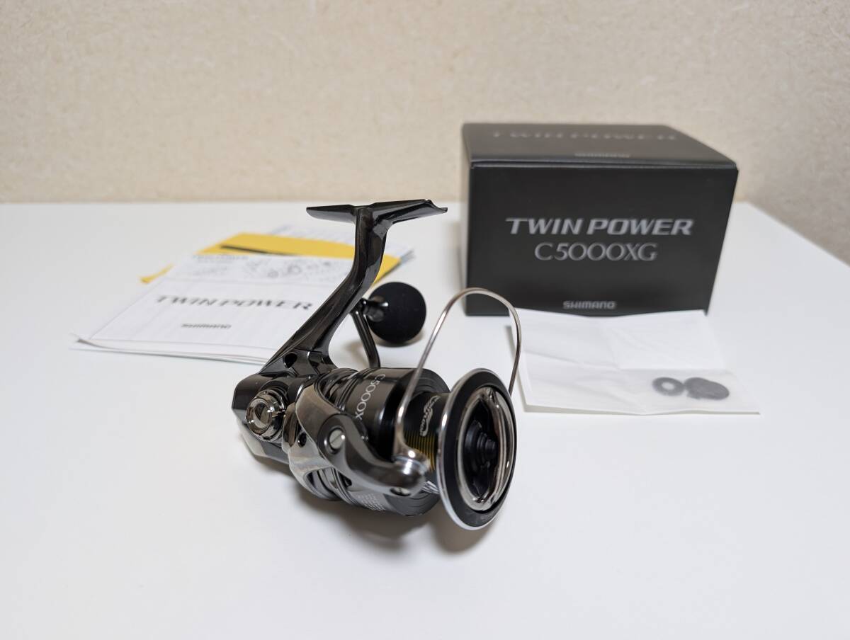 未使用品　シマノ　SHIMANO　24ツインパワー　C5000XG　TWIN POWER_画像1