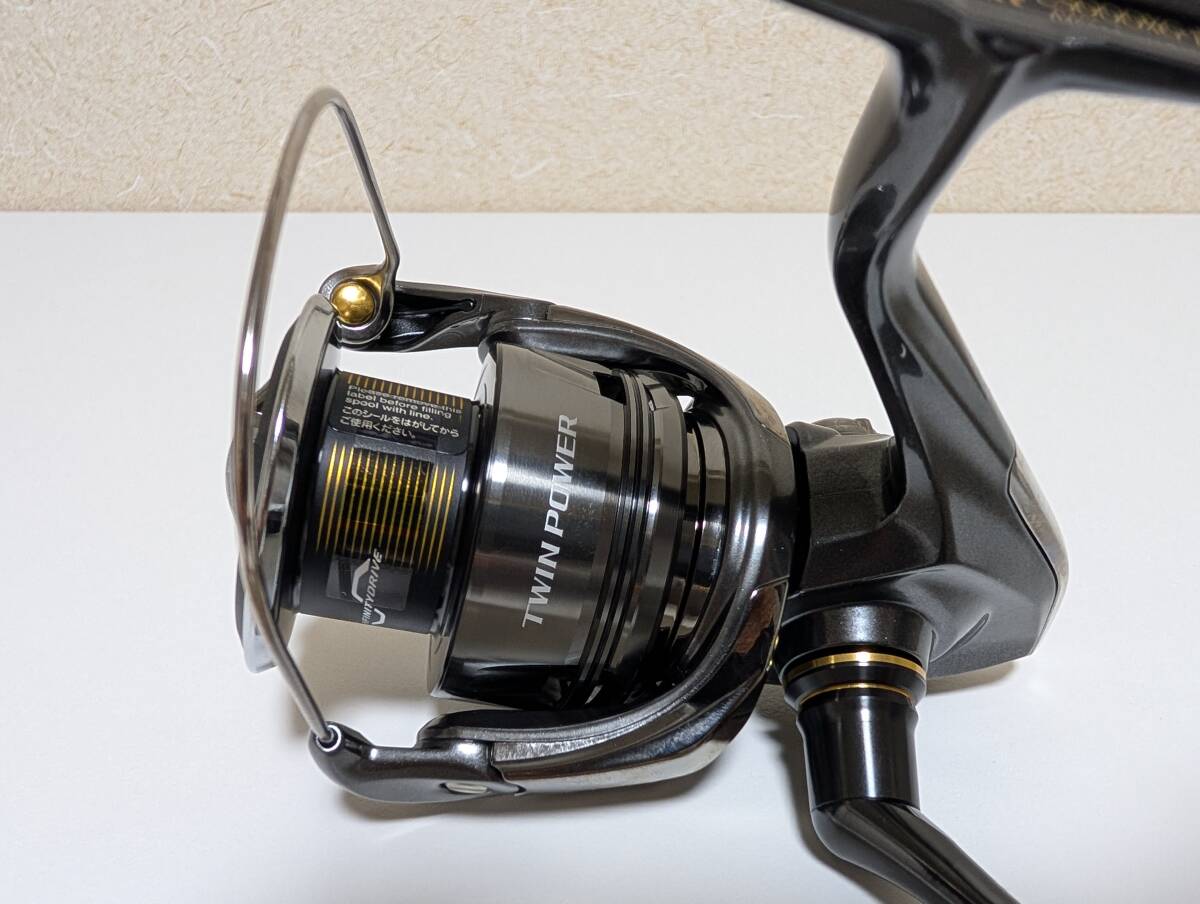 未使用品　シマノ　SHIMANO　24ツインパワー　C5000XG　TWIN POWER_画像3