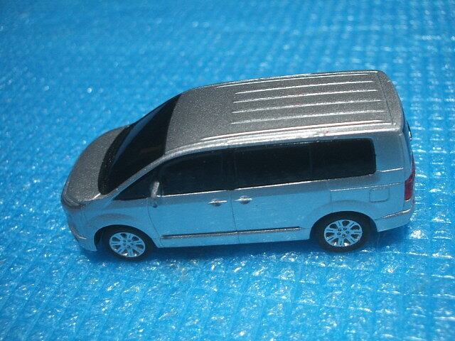 Mitsubishi Delica D 5 миникар   Mitsubishi Delica D 5 миникар