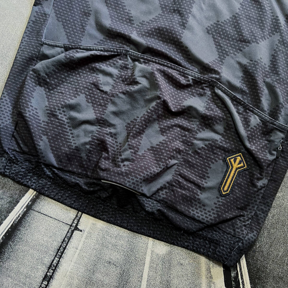 Rapha 特別限定版 Men’s A Day in Hell Race Jersey Mサイズ ラファ メンズ ア デイ インヘル レース ジャージ 半袖_画像3