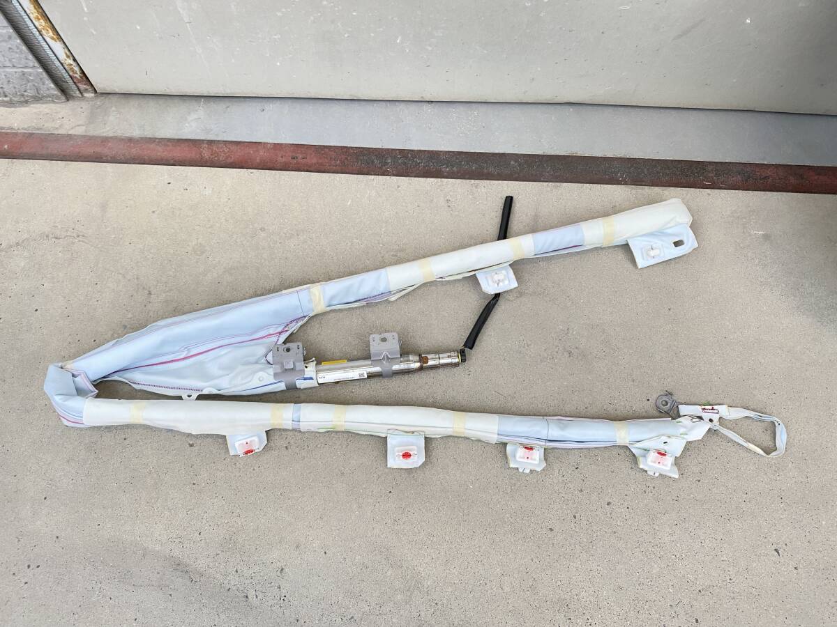 LA650S　タント　右サイドカーテン　2510-3314_画像1