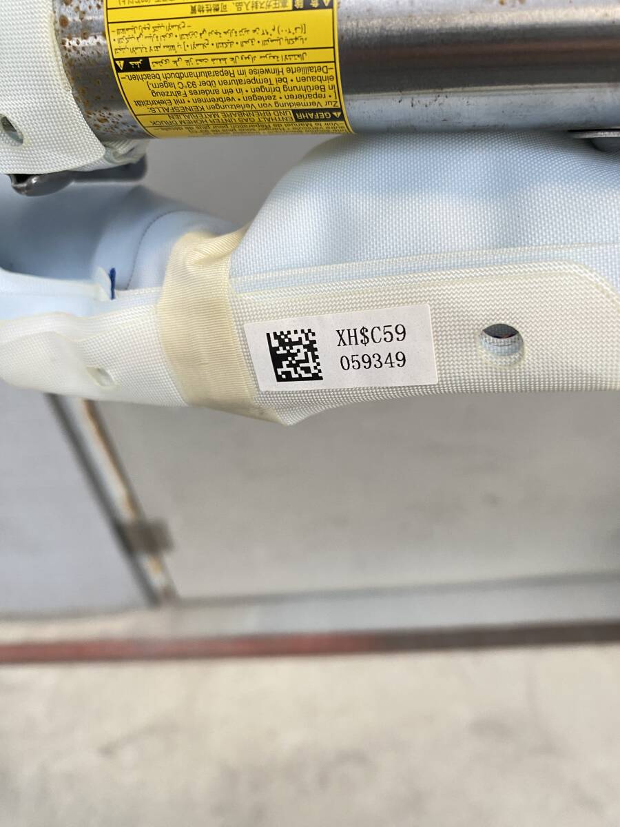 LA650S　タント　右サイドカーテン　2510-3314_画像3