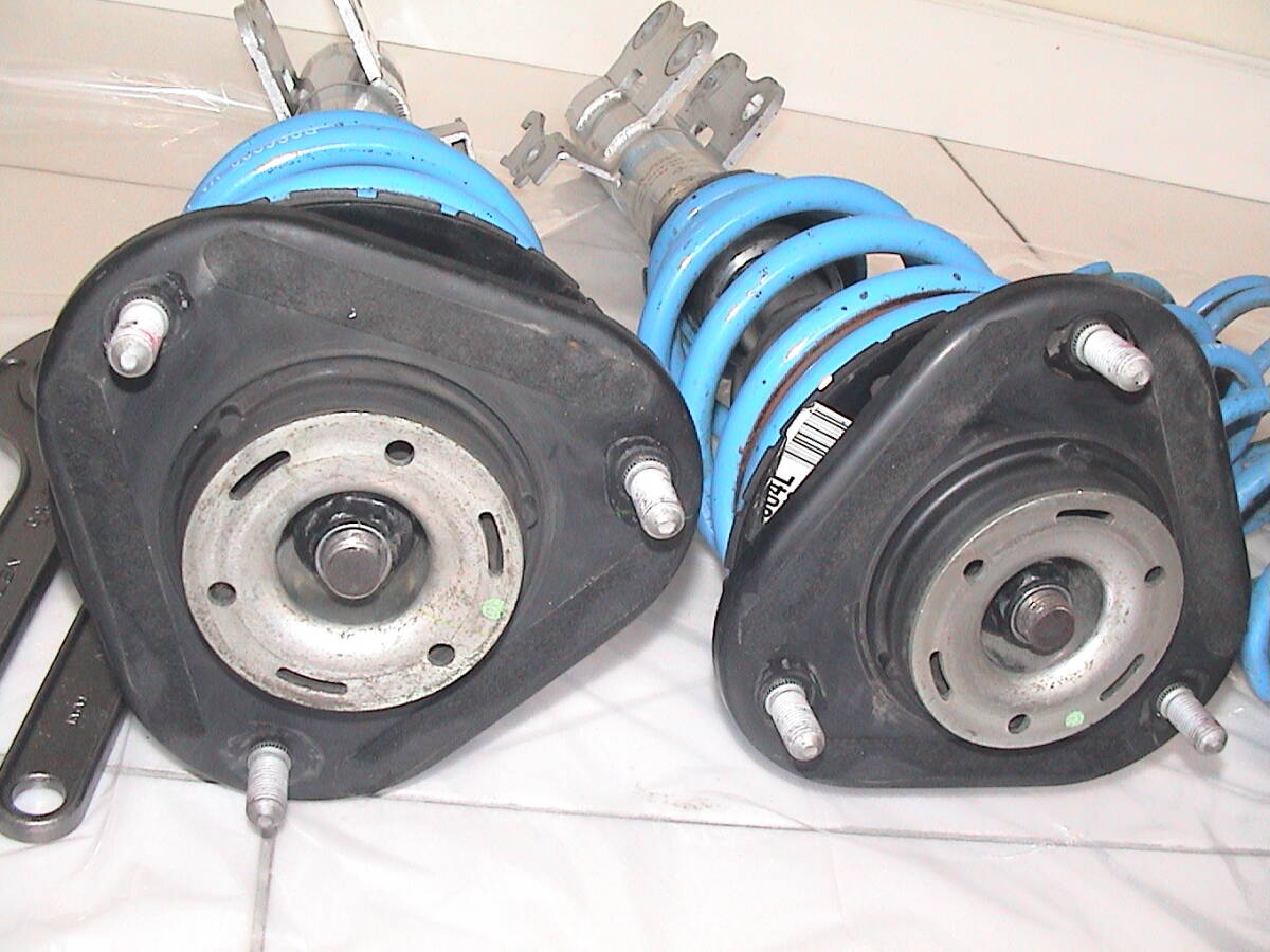 287[ Junk / задние амортизаторы отсутствует ] Bilstein амортизатор BSS комплект B14* Prius 30*USED