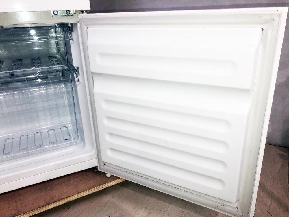 送料無料★2021年製★極上超美品 中古★TWINBIRD 110L 霜取り不要！電子レンジが置ける耐熱トップ★2ドア冷蔵庫【HR-F911】FNB4_画像6