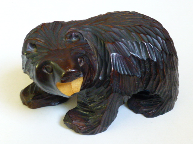 木彫り　北海道土産　「熊」　高さ、約6.5ｃｍ　送料350円_画像1