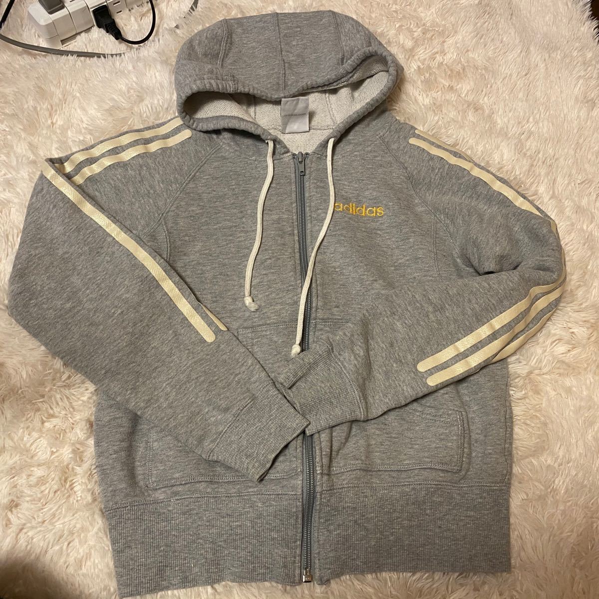 Paypayフリマ Adidas アディダス フード付きパーカー グレー Paypayフリマ Adidas アディダス フード付きパーカー グレー