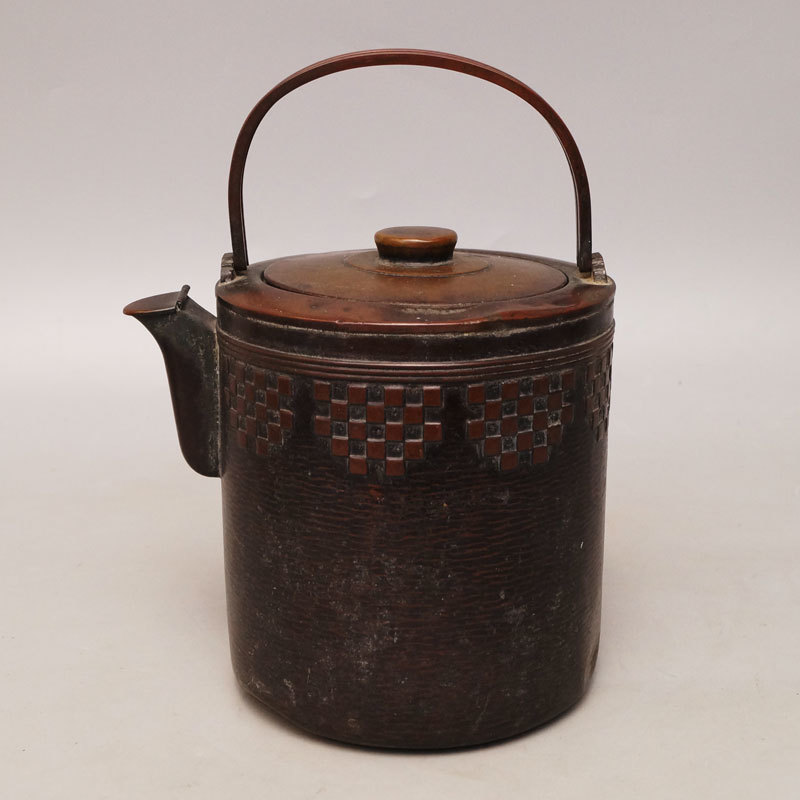 Yahoo!オークション - 【真作】金正堂 銅薬缶 茶道具 浮彫細工 Yahoo!オークション - 【真作】金正堂 銅薬缶 茶道具 浮彫細工