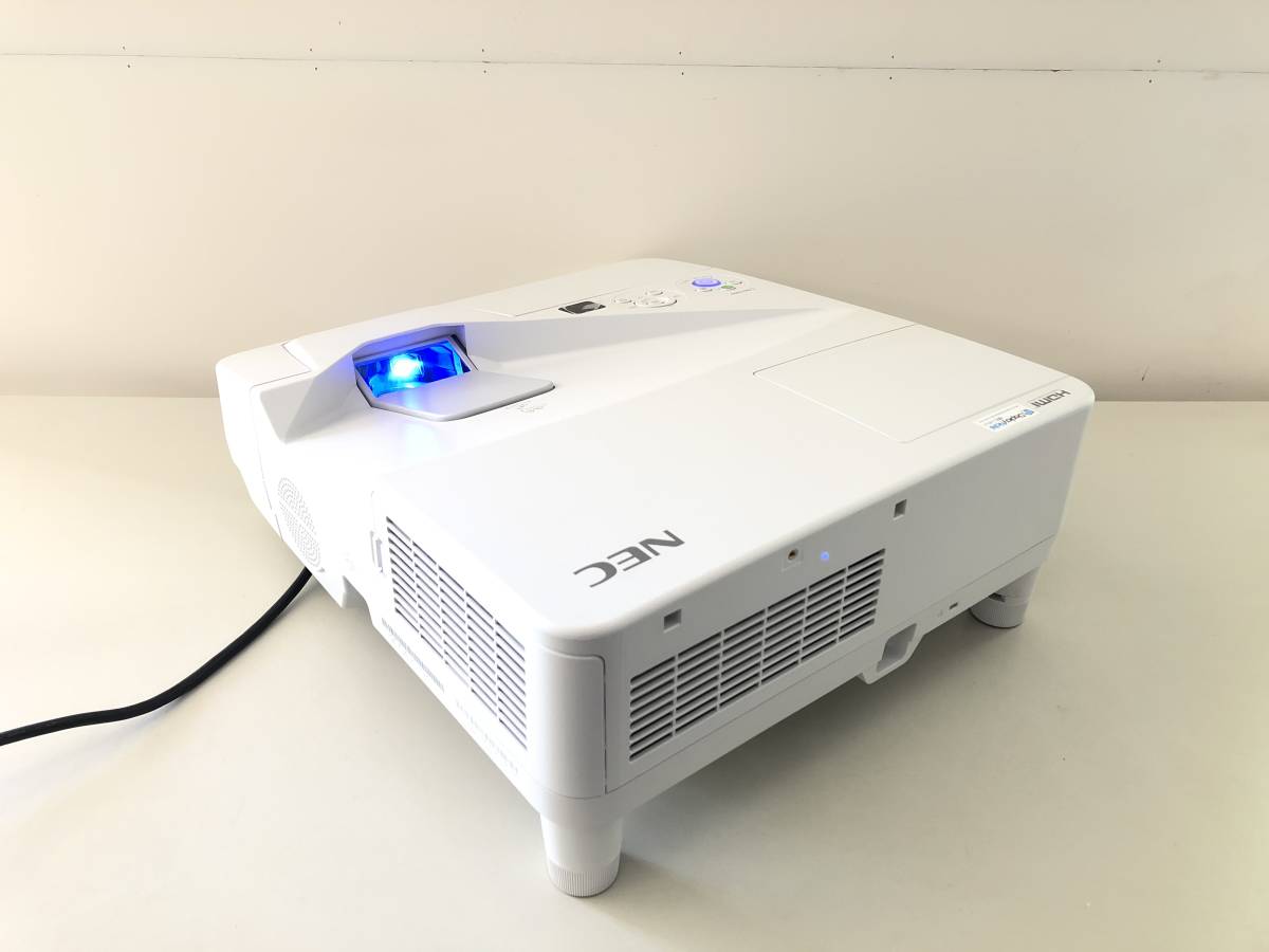 2022超人気 NEC NP-UM330W LCDプロジェクター NECプロジェクター2台