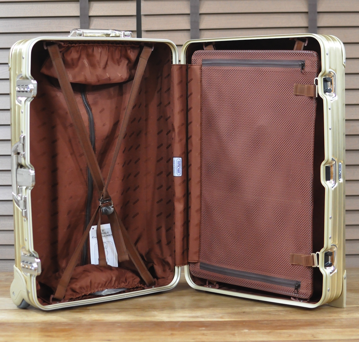 RIMOWA Topas Gold Trolley リモワ トパーズゴールド 【絶版！】_画像10