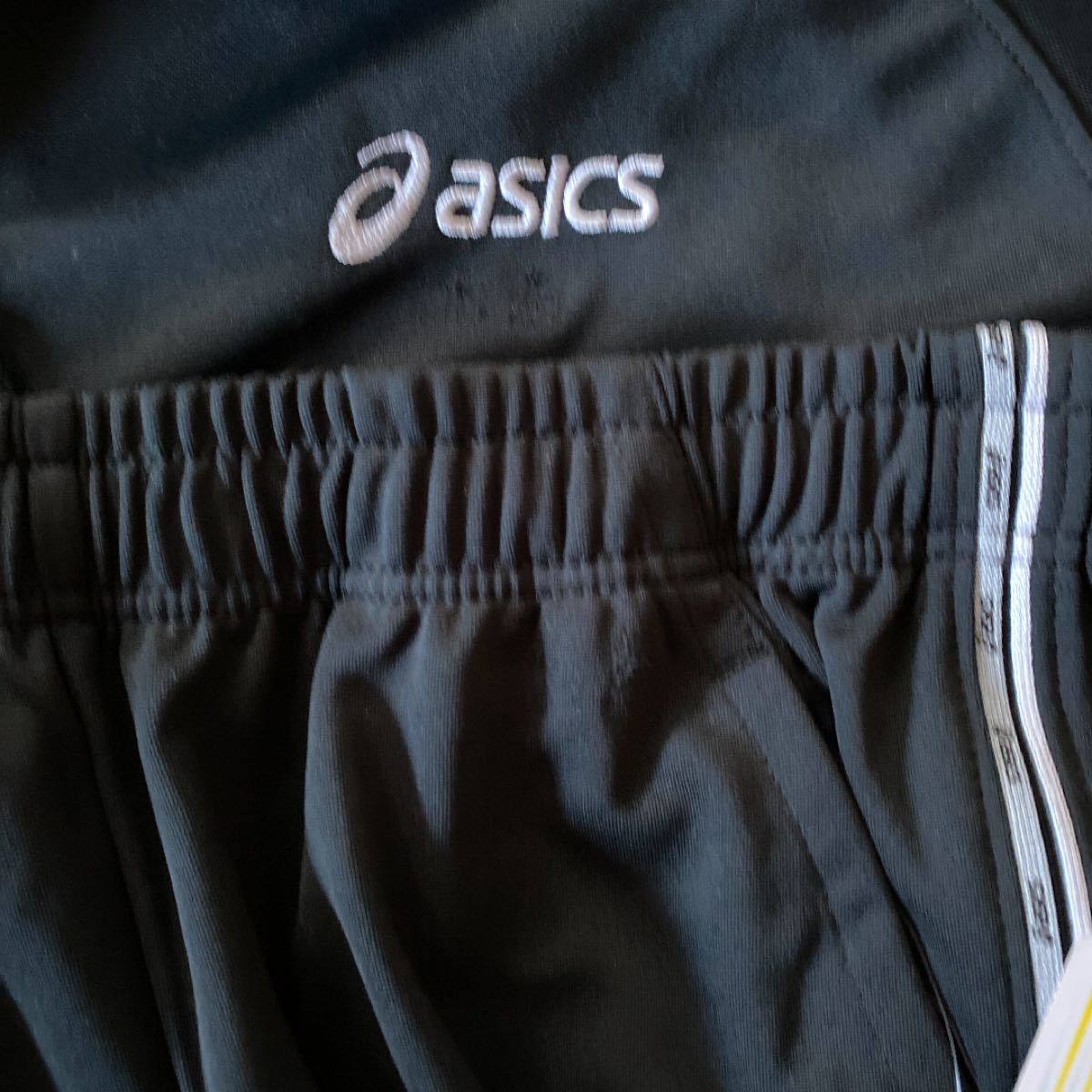 asicsジャージ上下