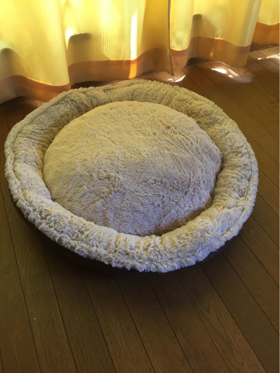 犬猫用 ドーナツ型ペットベッド　65×65×12cm
