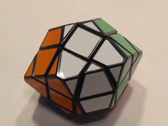 立方体 スピード キューブ パズル 面白い 立体 変形 複雑 難解 ルービック ステッカーあり なめらか スムーズ 回転_画像4
