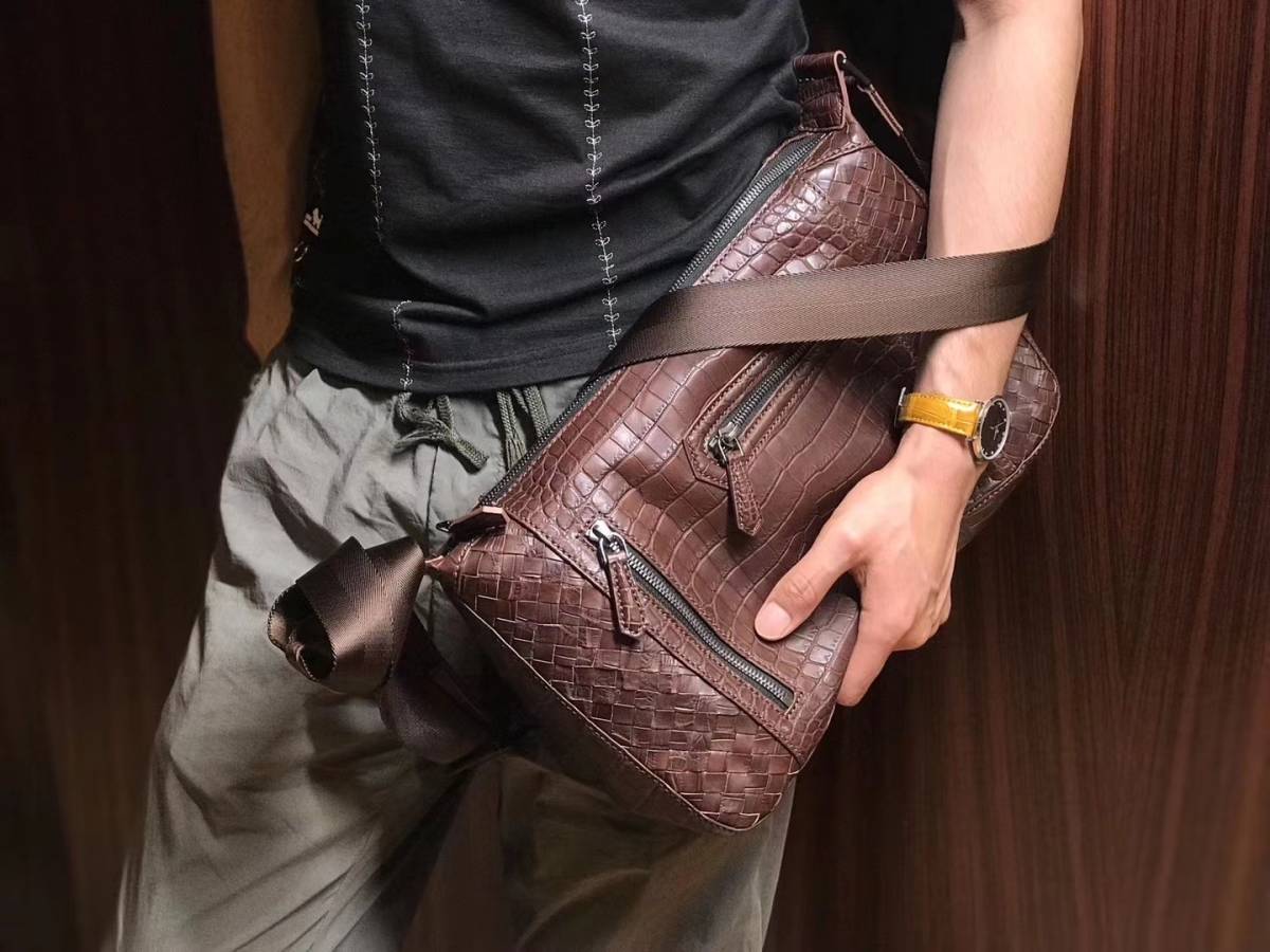 ☆極上品 ナイルワニ革 腹革 クロコダイルレザー ワン ショルダー