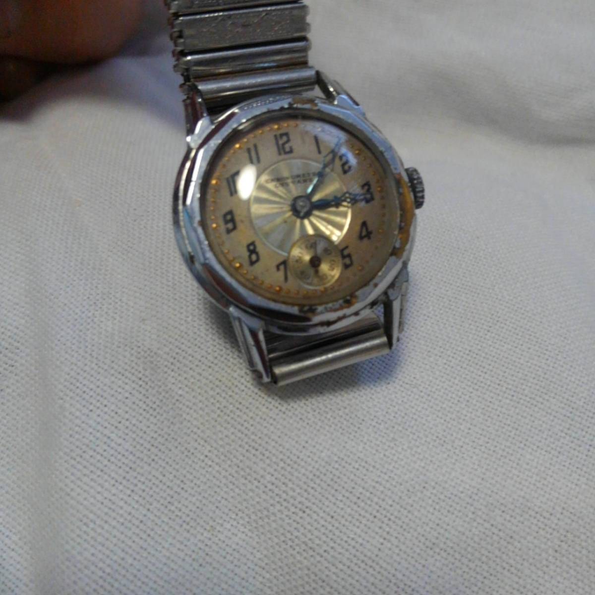 高級品市場 LYUVANE 手巻き 腕時計 アナログ（手巻き