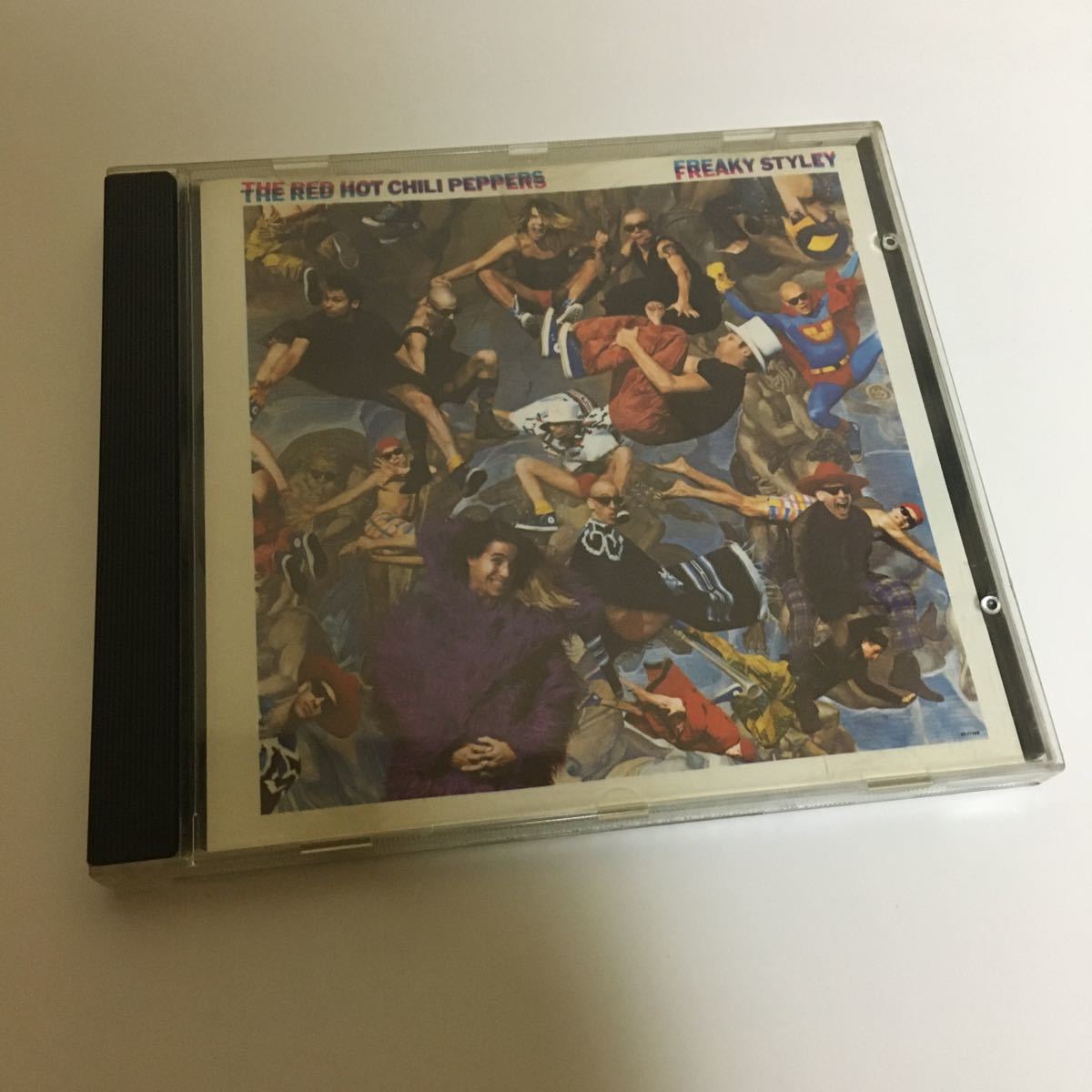 THE RED HOT CHILI PEPPERS レッド・ホット・チリ・ペッパーズ 2ndアルバム『FREAKY STYLEY』UK盤CD 管理番号 RHC-20201009_画像1
