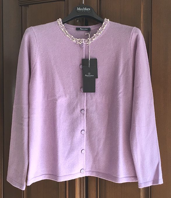 正規激安 値下★Aquascutum アクアスキュータム★カシミヤ100%・パールビーズ付ニット・カーディガン・ライラック・M~L★未使用★送料無料 女性用 正規激安 値下★Aquascutum アクアスキュータム★カシミヤ100%・パールビーズ付ニット・カーディガン・ライラック・M~L★未使用★送料無料 女性用