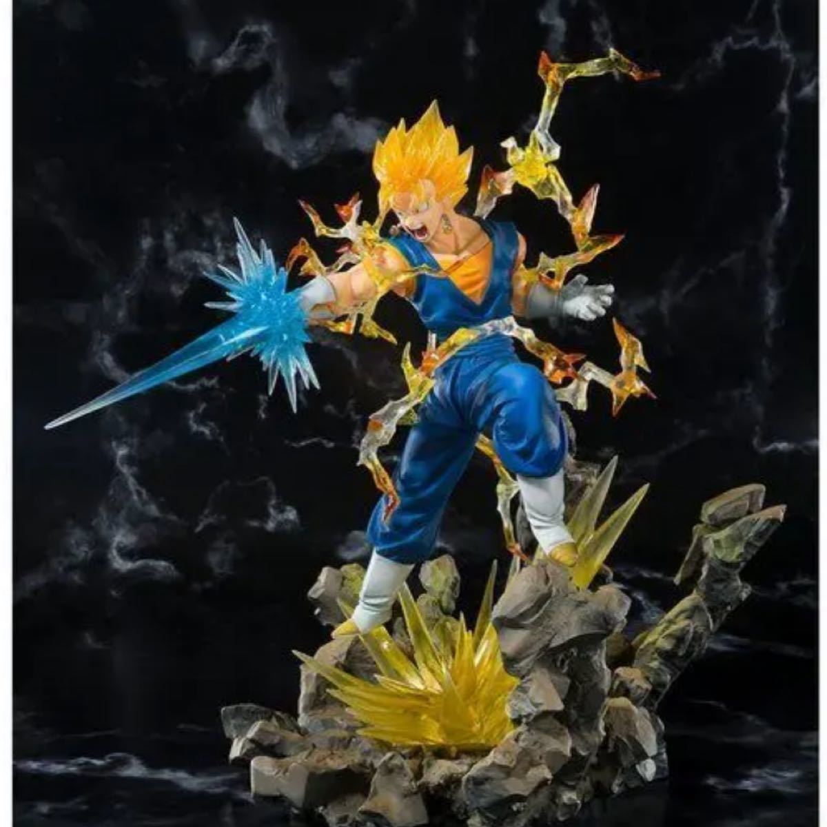 入手困難 ドラゴンボール フィギュアーツ スーパーサイヤ人ベジット