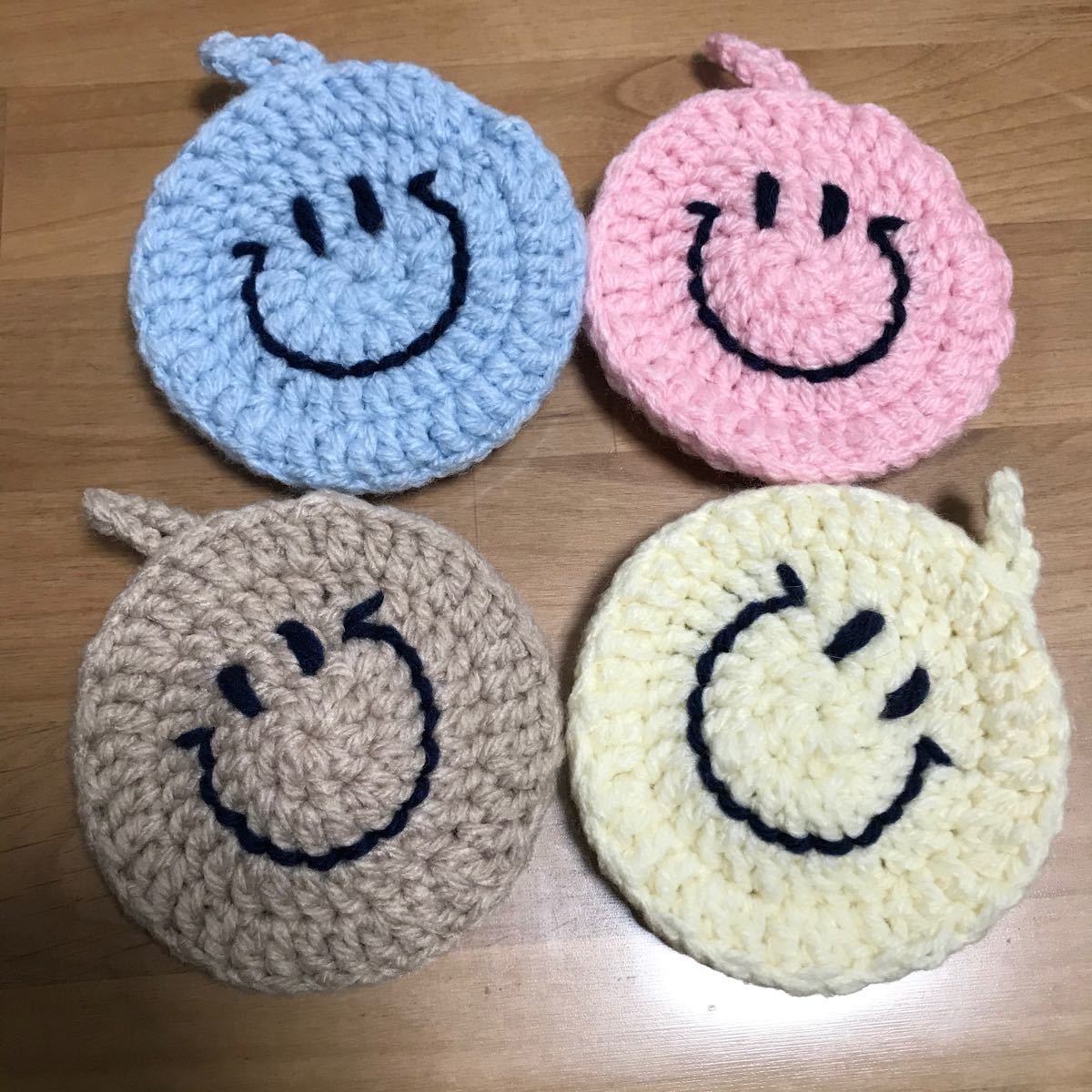 Handmade アクリルたわし スマイル (アクリルたわし エコたわし Handmade アクリルたわし スマイル (アクリルたわし エコたわし