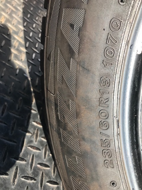 バリ山■ブリヂストンDM-V2　235/60R18 約9ｍｍ スタッドレス バリ山■　235-60-18 235/60/18 _画像7