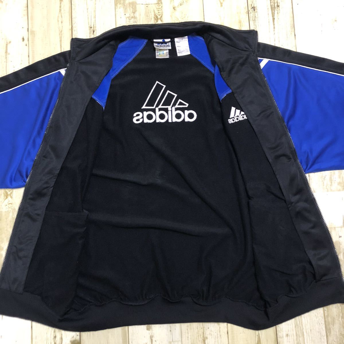 【大人気】adidas アディダス パフォーマンスロゴ バックロゴ 3ストライプ 全刺繍 切替 トラックトップ トラックジャケット XL相当 古着