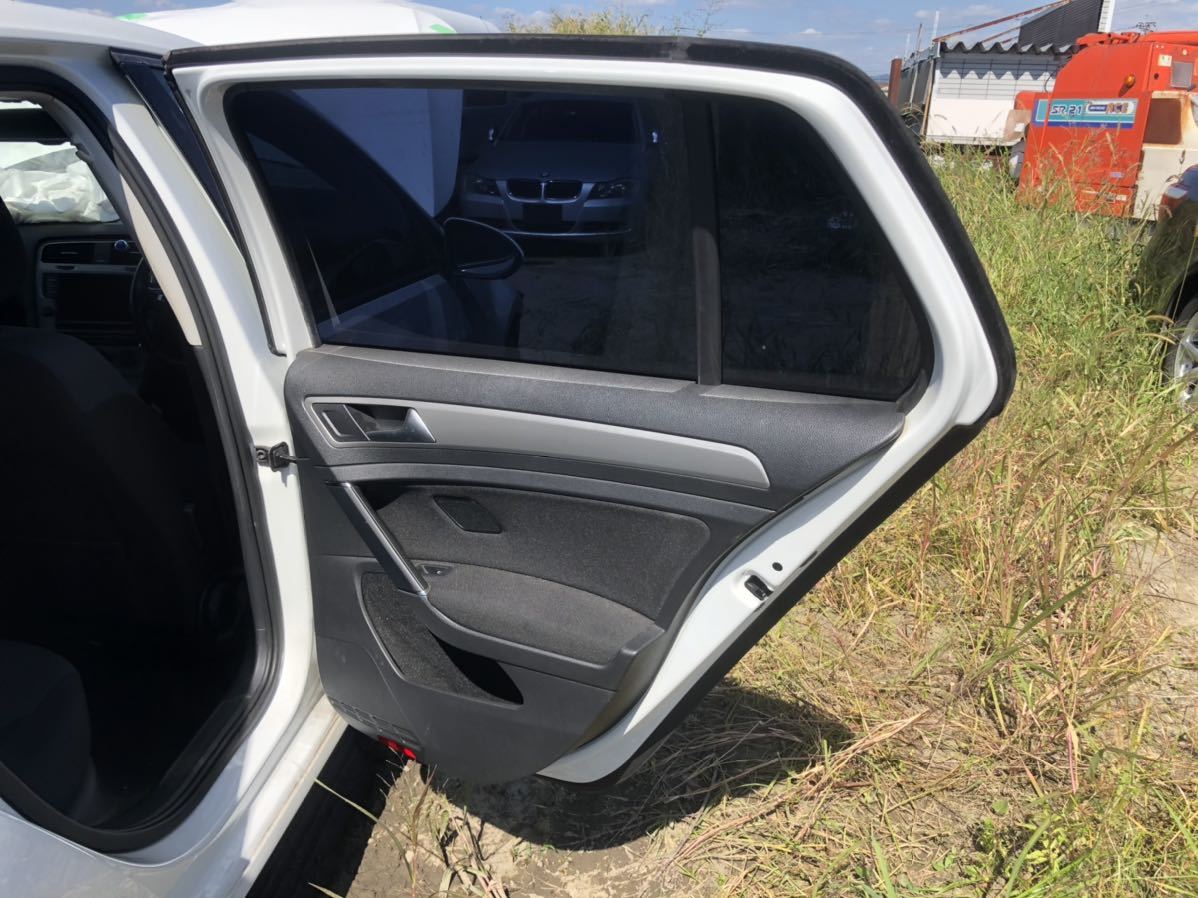 DBA-AUCJZ Golf tsi right rear door 