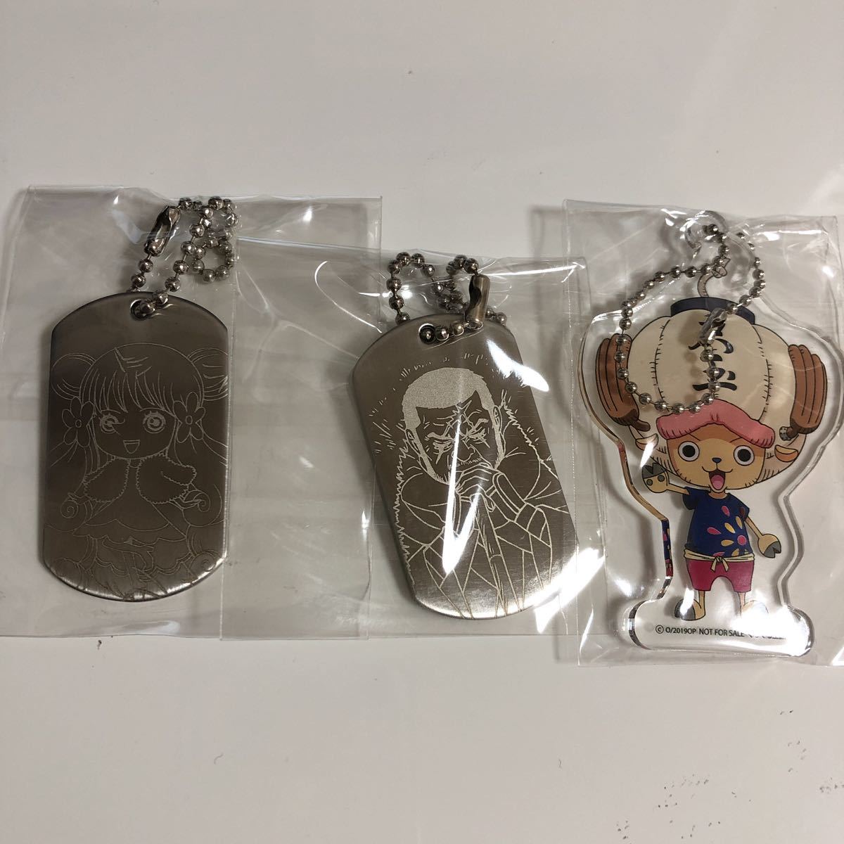 ヤフオク 送料無料 ワンピース キーホルダー 3個 チョッパ