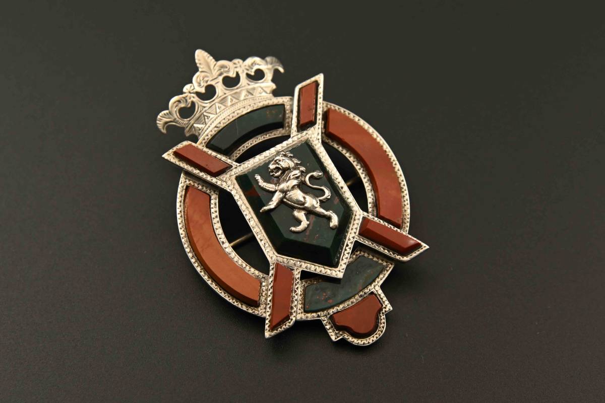 0086　イギリス ヴィンテージ　紋章　スコティッシュブローチ 銀製 アゲイト　英国 スコットランド