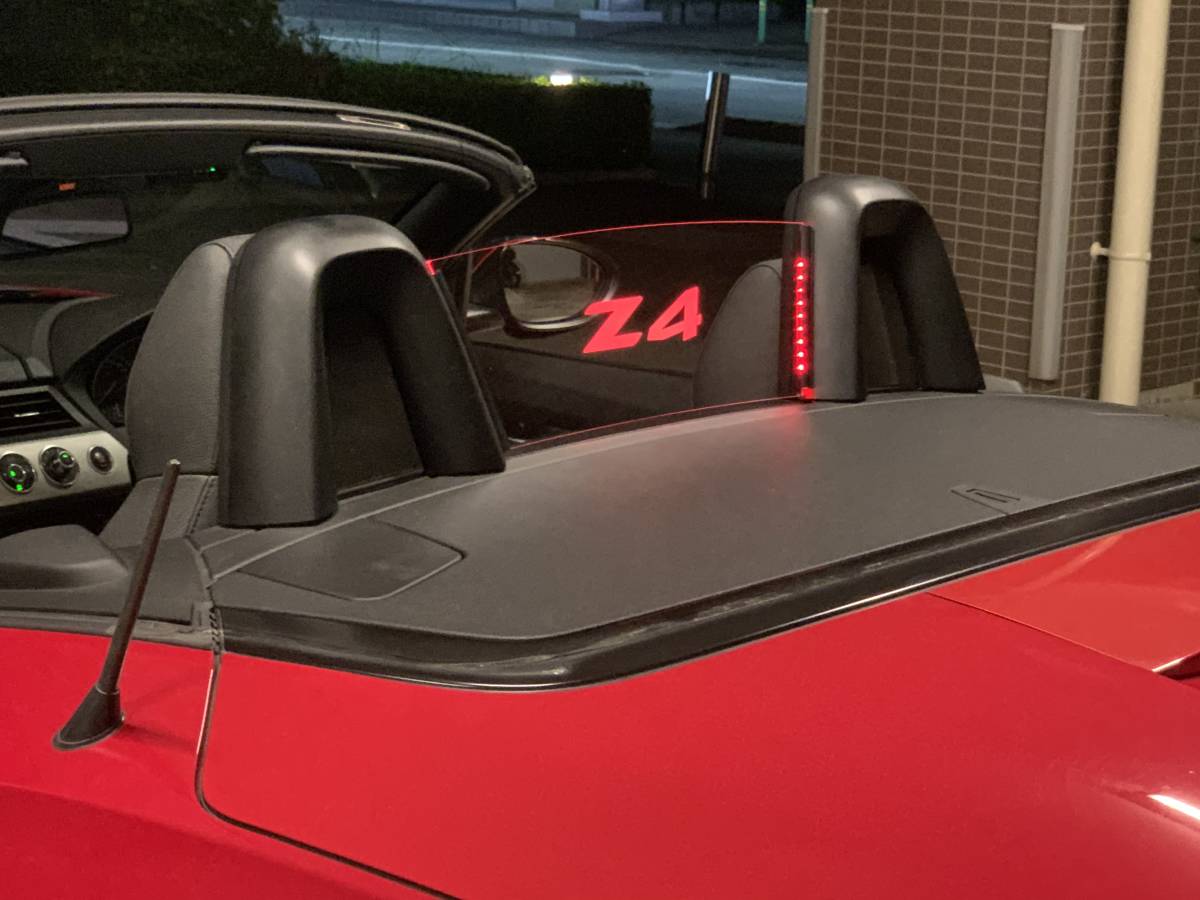 Valkyrie style BMW Z4 E89 専用　ウィンドディフレクター　Z4文字　LEDレッド_画像6