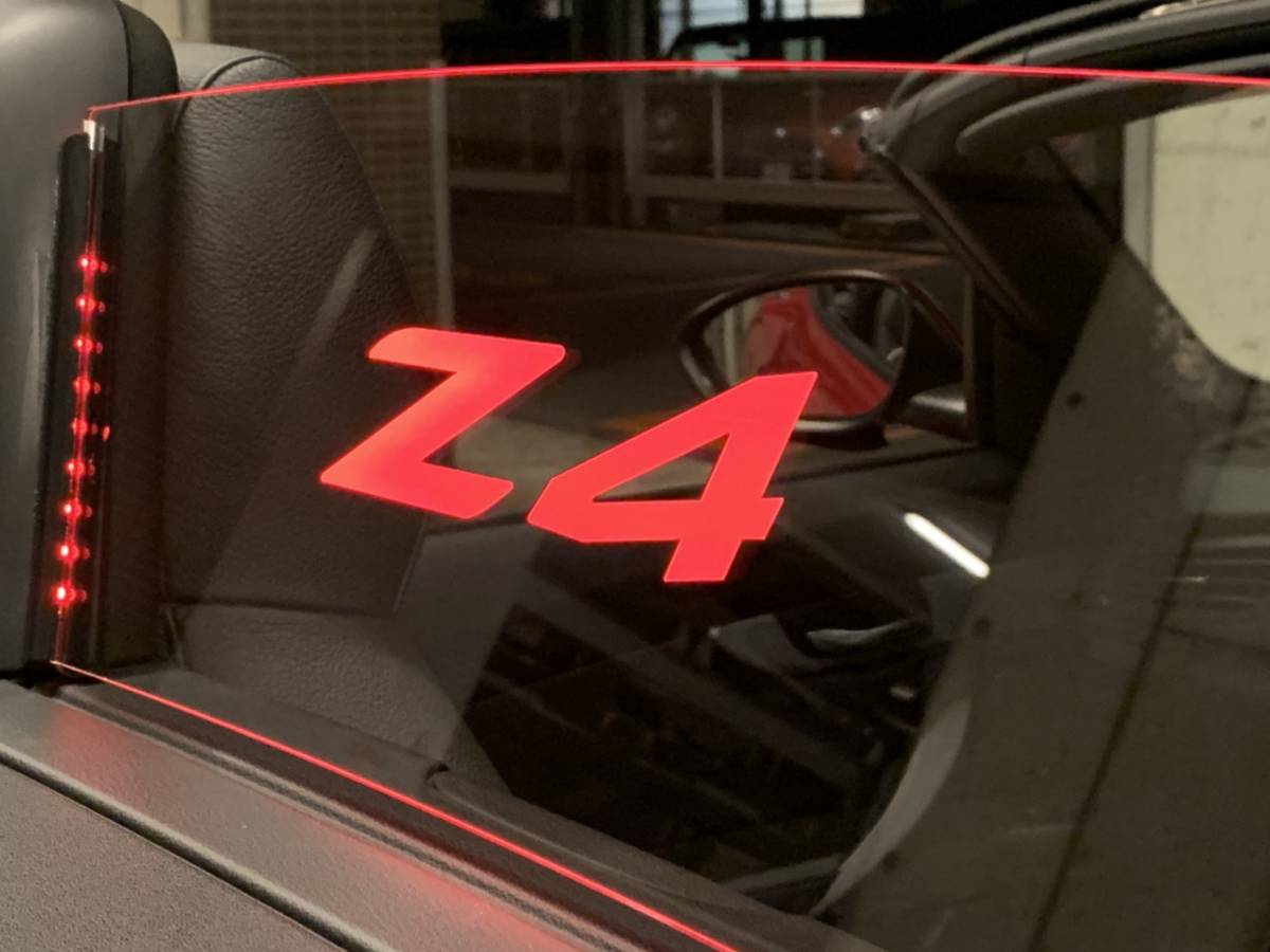 Valkyrie style BMW Z4 E89 専用　ウィンドディフレクター　Z4文字　LEDレッド._画像3