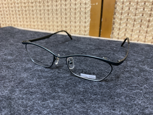 未使用品 DUN/ドゥアン メガネフレーム dun-02 ゴムメタル チタン 日本製 グリーン系 眼鏡 メガネ アイウェア 札幌市_画像1