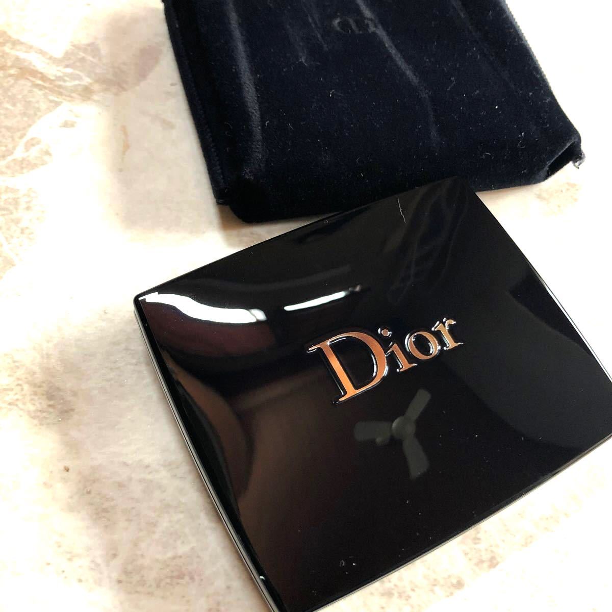 ディオールサンククルール　637ペタルズ Dior