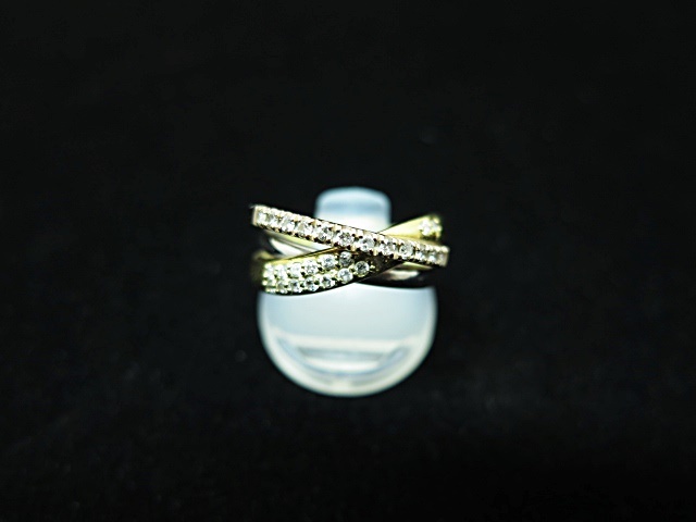 最先端 リング 0.30ct ダイヤモンド メレ プラチナ Pt900 ゴールド