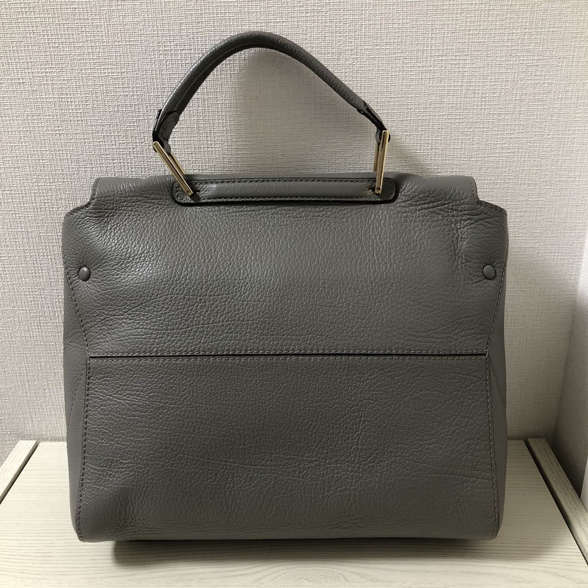 大幅値下げ】【新品同様】定価85,800 フルラ FURLA アルテーシア (M