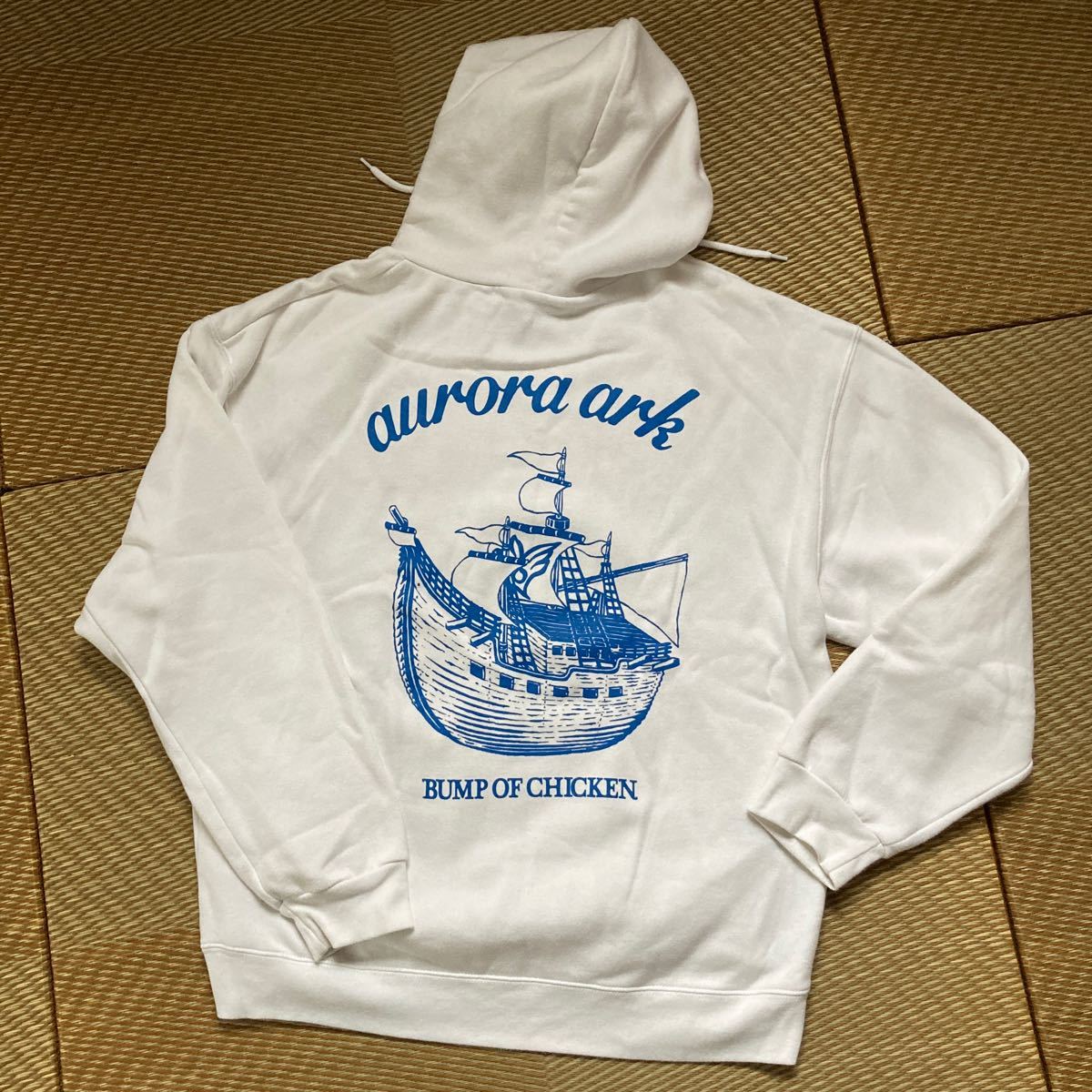 注目ショップ BUMP OF CHICKENパーカー dinogrip.com