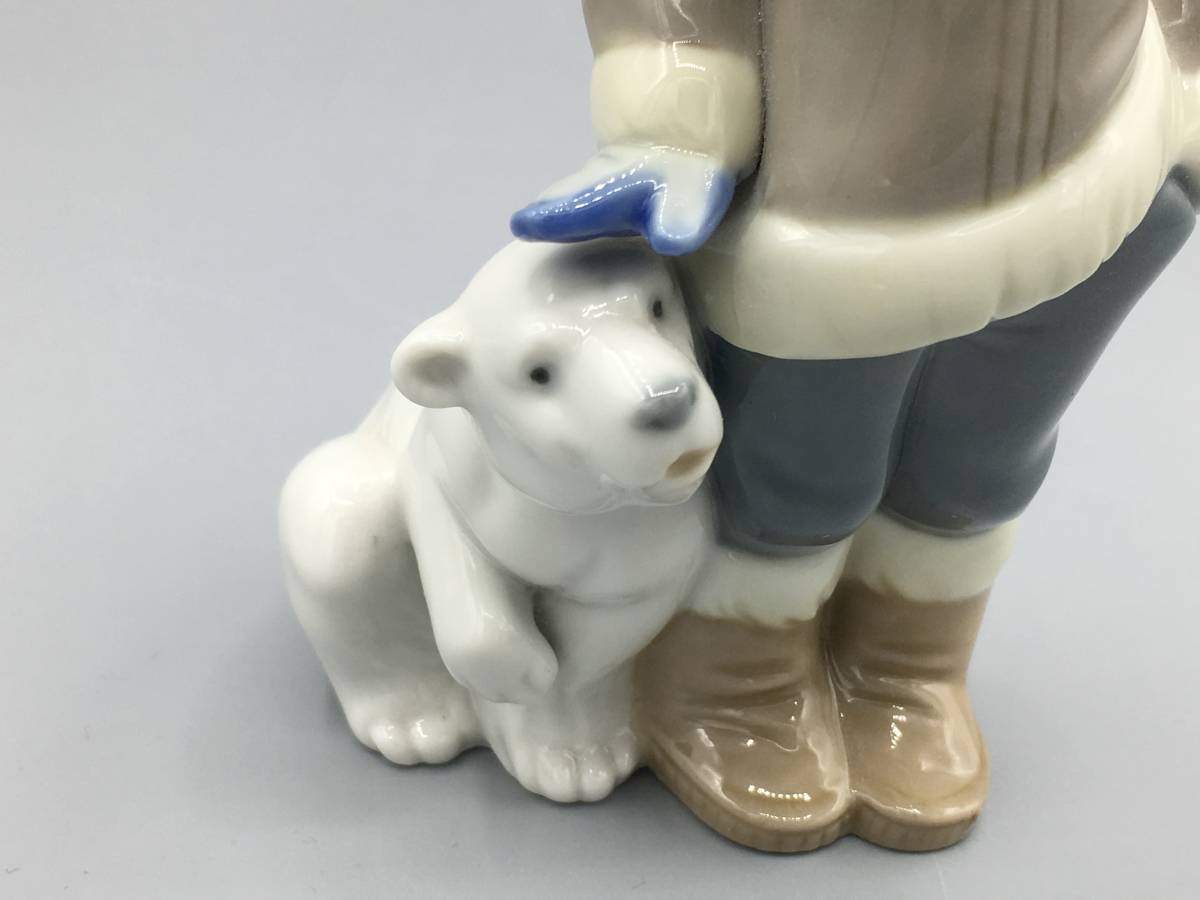美品 リヤドロ LLADRO ペットとエスキモーの少年 シロクマ 白熊 イヌイット フィギュリン スペイン製 陶器 置物