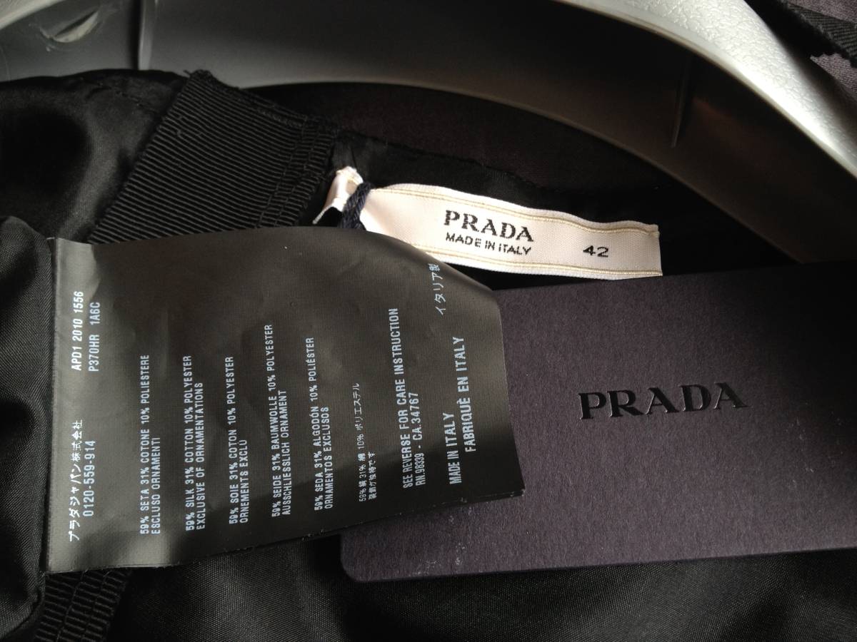 極上 新品 プラダ シルク ジャガード ビジュー 装飾 ワンピース PRADA 黒 ブラック_画像7