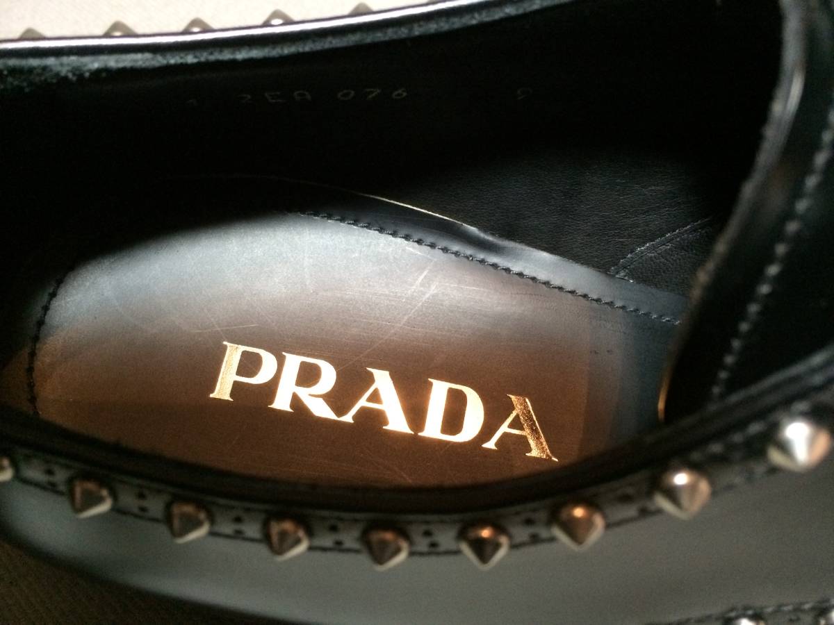 新品 プラダ スタッズ レザー ドレス シューズ 9 prada 黒 ブラック 靴