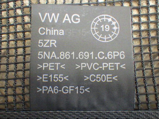 【Y0314】 未使用品 VW Tiguan ティグアン TDI 4MOTION Highline 5NDFGF 2020年1月 ラゲージネットパーティション 5NA 861 691 C 6P6 即決_画像4