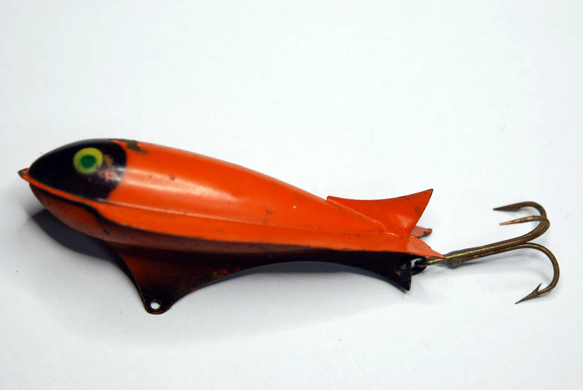 人気商品 JUNPING JOE .ELECTRONIC UNITS CO, OLD METAL LURE,C1946 3 3/4 その他