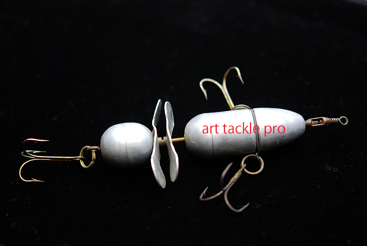 Shakespeare Jr REVOLUTION BAIT ,KARAMAZOO MICH.aluminum body Shakespeare Jr REVOLUTION BAIT ,KARAMAZOO MICH.aluminum body