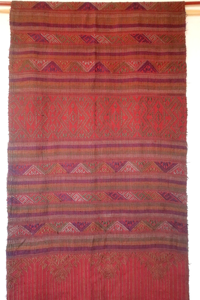 深みのある色彩 ラオス浮織 ヴィンデージ シルク ショール 茶系 古布 antique laos hand woven silkの画像6