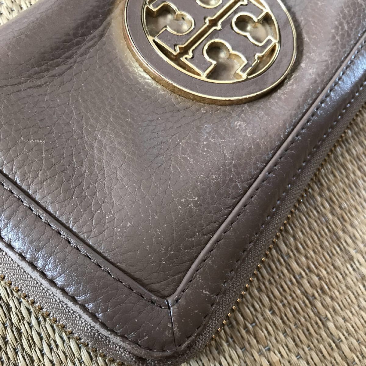 TORY BURCH ラウンドファスナー長財布 茶色