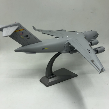 1：200 スケール軍事モデルボーイングC-17グローブマスターIII航空機モデル飛行機おもちゃコレクションお土産ギフトホームオフィス装飾_画像3