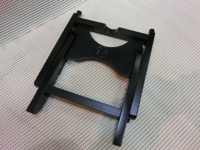  sanshin Okinawa sanshin wooden folding stand ( black ). surface establish also becomes compact . folding . therefore . carrying . convenience new goods unused 