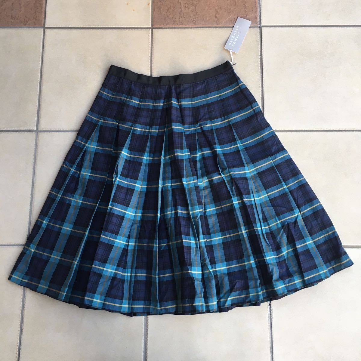 新品タグ 未着 MARGARET HOWELL マーガレットハウエル SUMMER TARTAN TWILL 2013SS サイズⅡ ブルー 定価、42.000+税 日本製_画像4