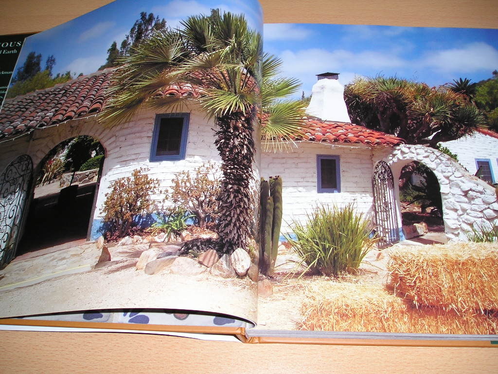 洋書・Adobe Houses Homes of Sun and Earth・アドビー様式のカリフォルニアの素敵な住居の本です - インテリア、家づくり 洋書・Adobe Houses Homes of Sun and Earth・アドビー様式のカリフォルニアの素敵な住居の本です - インテリア、家づくり