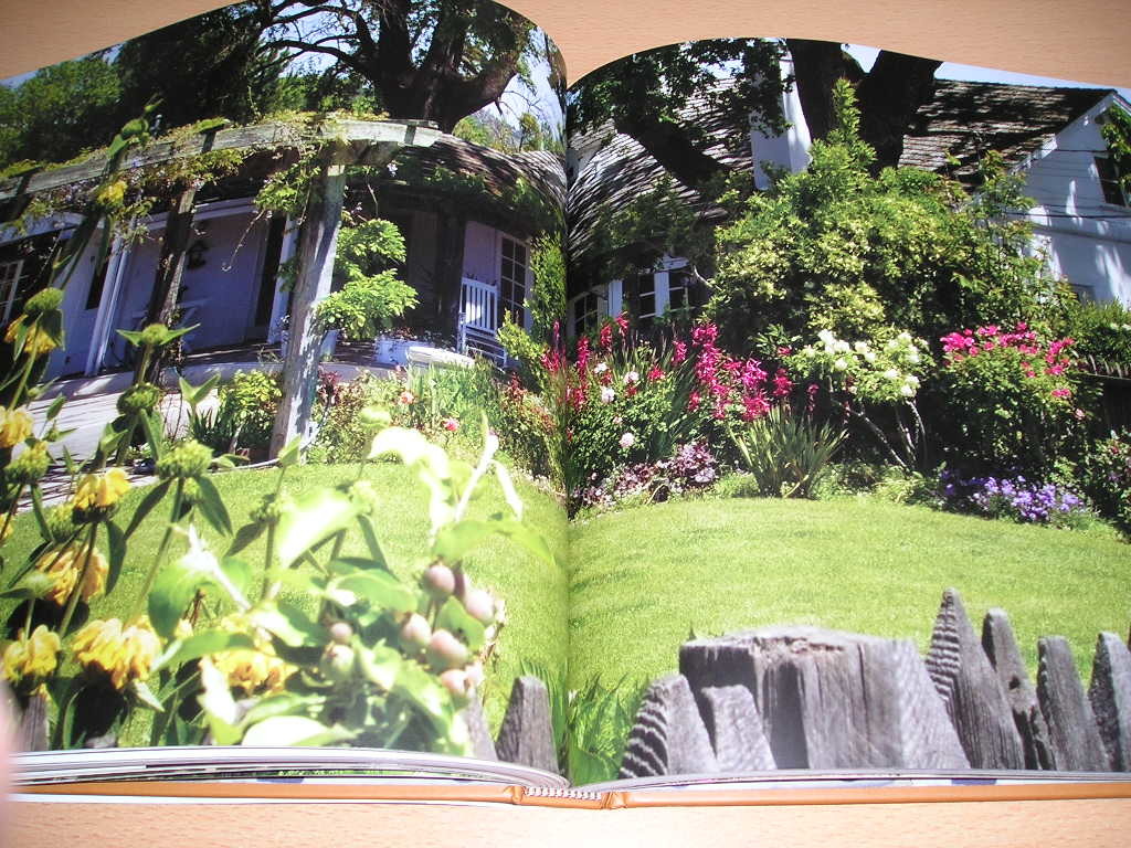 洋書・Adobe Houses Homes of Sun and Earth・アドビー様式のカリフォルニアの素敵な住居の本です - インテリア、家づくり 洋書・Adobe Houses Homes of Sun and Earth・アドビー様式のカリフォルニアの素敵な住居の本です - インテリア、家づくり